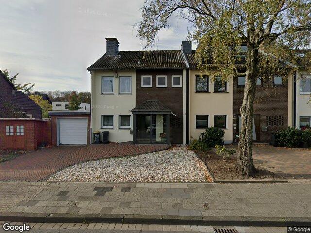 Zwangsversteigerung: Einfamilienwohnhaus nebst PKW-Garage in Duisburg, Baerl