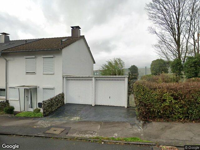 Zwangsversteigerung: Reihenhaus, 2 Garagen in Wuppertal, Elberfeld
