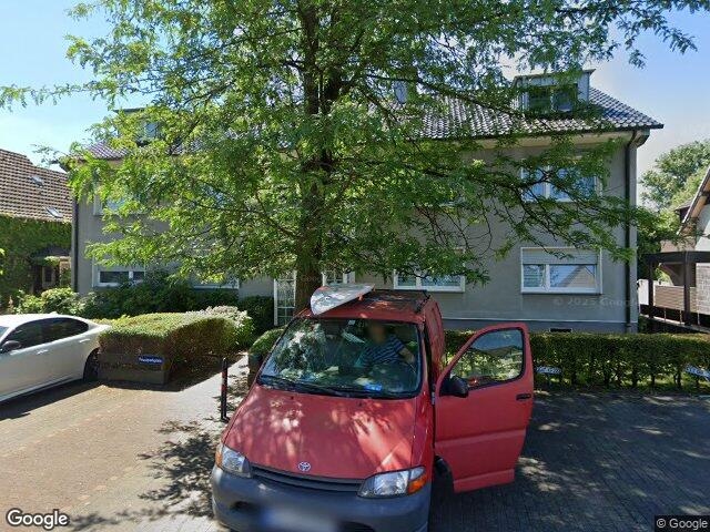 Zwangsversteigerung: Mehrfamilienhaus, Garagen in Bergisch Gladbach, Gronau
