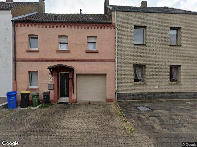Zwangsversteigerung: Reihenhaus, Garage, Einfamilienhaus in Düren, Arnoldsweiler