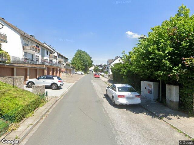 Zwangsversteigerung: Einfamilienhaus, Anteil an einer privaten Zuwegungsfläche, Anteil an einer privaten Zuwegungsfläche, Anteil an einer privaten Zuwegungsfläche in Hattingen, Winz-Baak