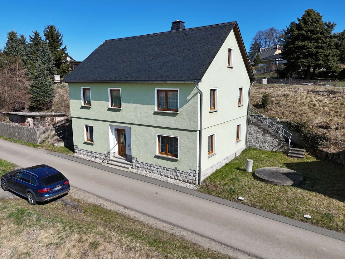Einfamilienhaus in ländlicher Lage mit großem Grundstück in Treuen