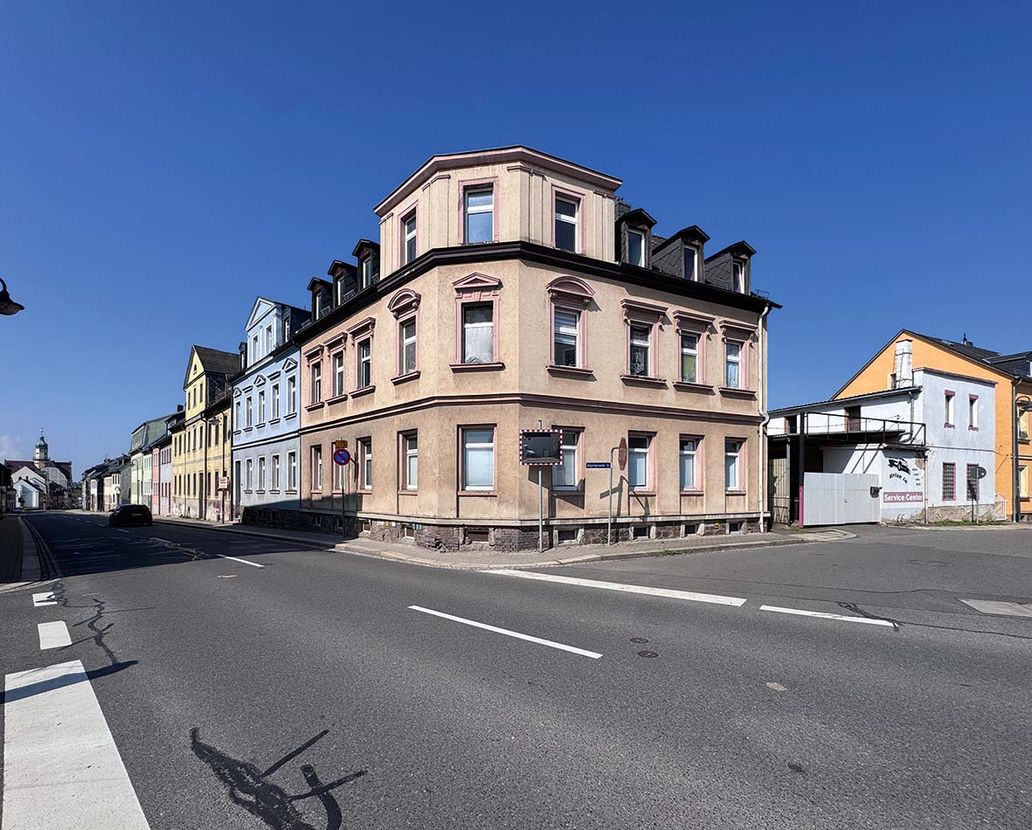 Mehrfamilienhaus in zentraler Lage